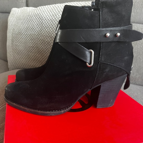 WISHBONE -LILLA ANKLE BOOT SIZE 8 - Picture 1 of 8